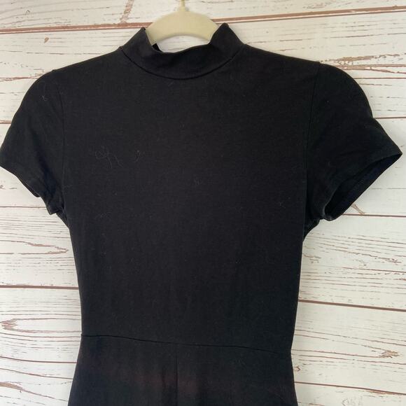 Windsor S Black Basic Short Sleeve High Mock Neck Keyhole Biker Short Romper - Picture 6 of 10